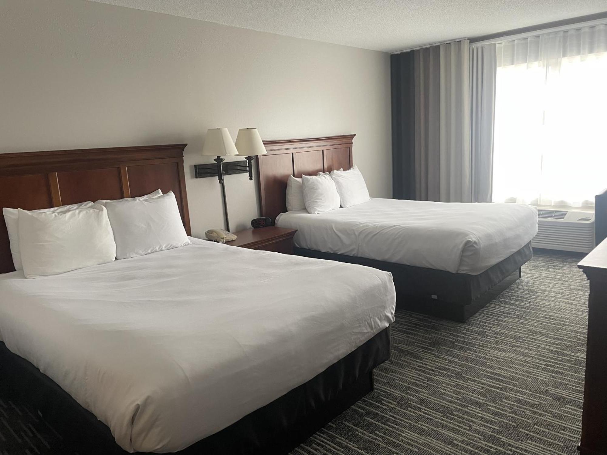 Harmony Inn & Suites Fort Dodge Εξωτερικό φωτογραφία